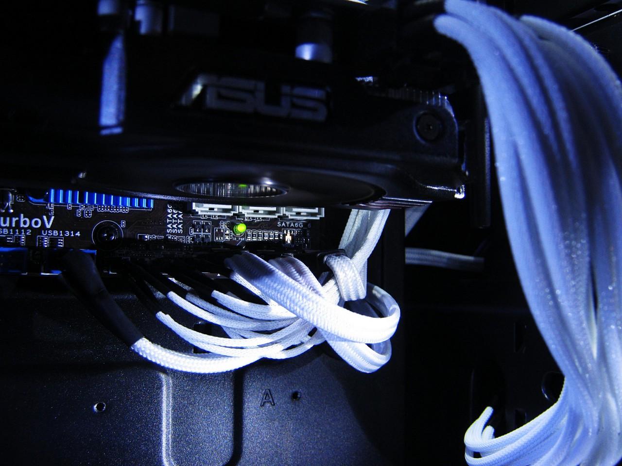 [11/01/2013] Update vom 13.01. mit PCs im Drucker, mit Holz-Gehäuse und als Wohnzimmer-Zwerg (53)