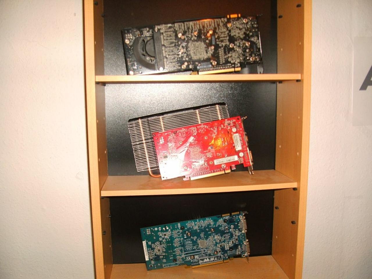 [25/01/2013] Update vom 26.01. mit modifizierten Prototypen, nackten GPUs und Retro-Schätzen (18)