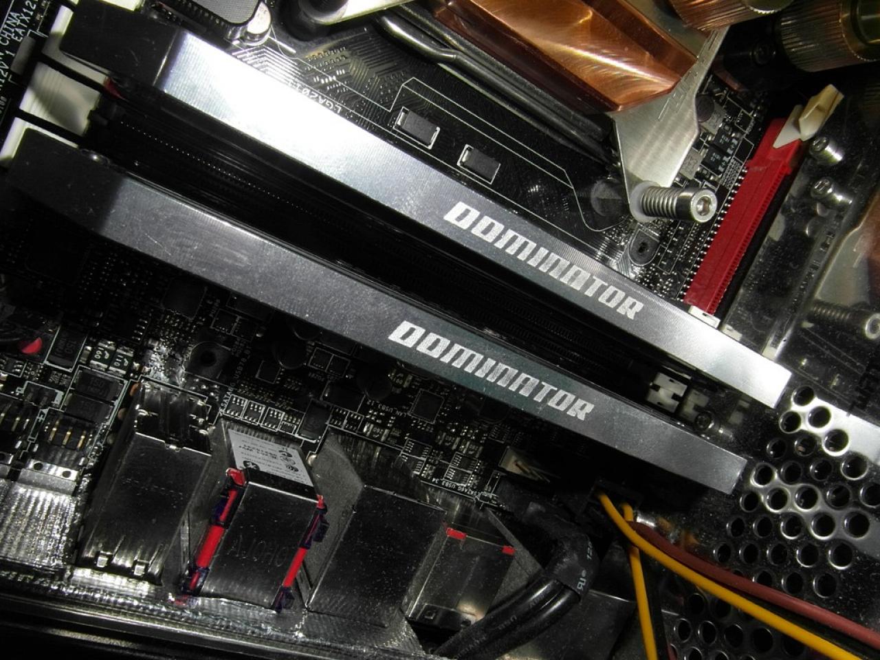 [10/01/2013] Update vom 10.01. mit beleuchteten Dominators und Avexir-RAM im MSI-Mpower-Design (17)