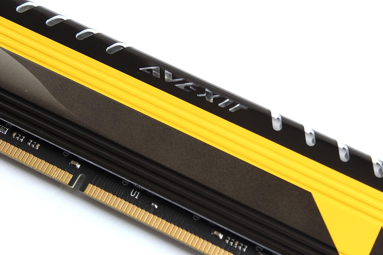 [10/01/2013] Update vom 10.01. mit beleuchteten Dominators und Avexir-RAM im MSI-Mpower-Design (2)