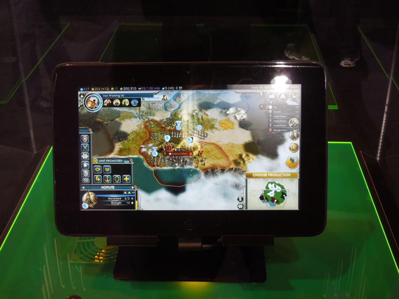[08/01/2013] Razer stellt Edge auf der CES aus (14)