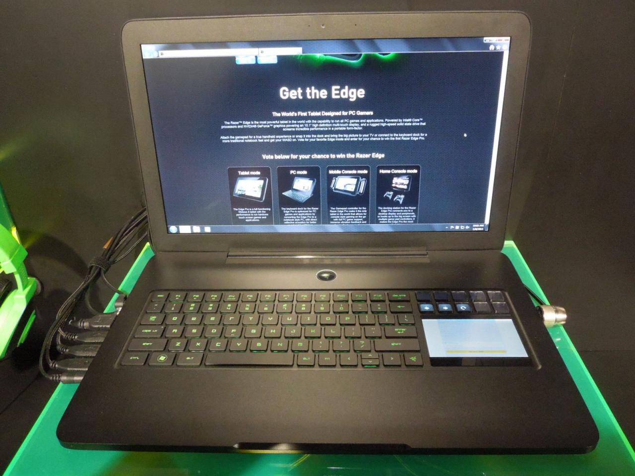 [08/01/2013] Razer stellt Edge auf der CES aus (22)