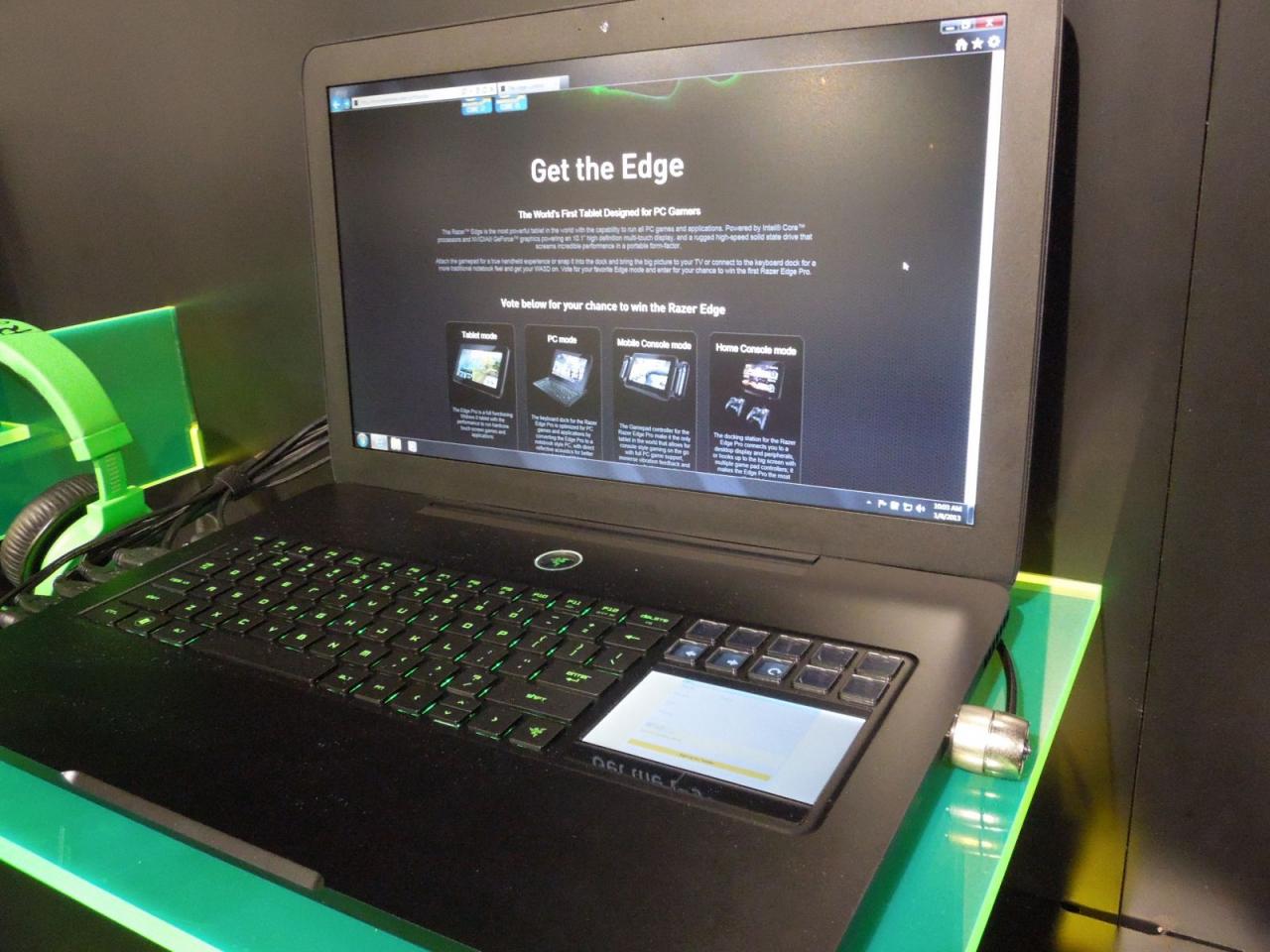 [08/01/2013] Razer stellt Edge auf der CES aus (26)