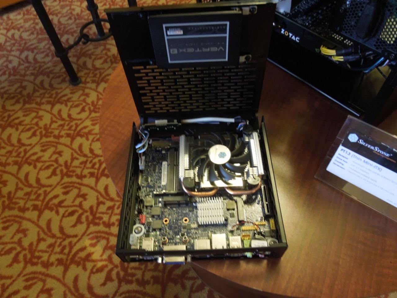 [12/01/2013] PT13: Gehäuse für ultrakompakten Thin-Mini-ITX-PC (5)