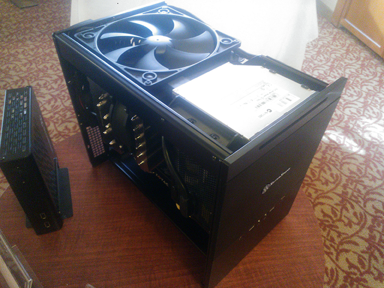 [12/01/2013] Silverstone SG10: Ein Paradebeispiel an Platzausnutzung (9)