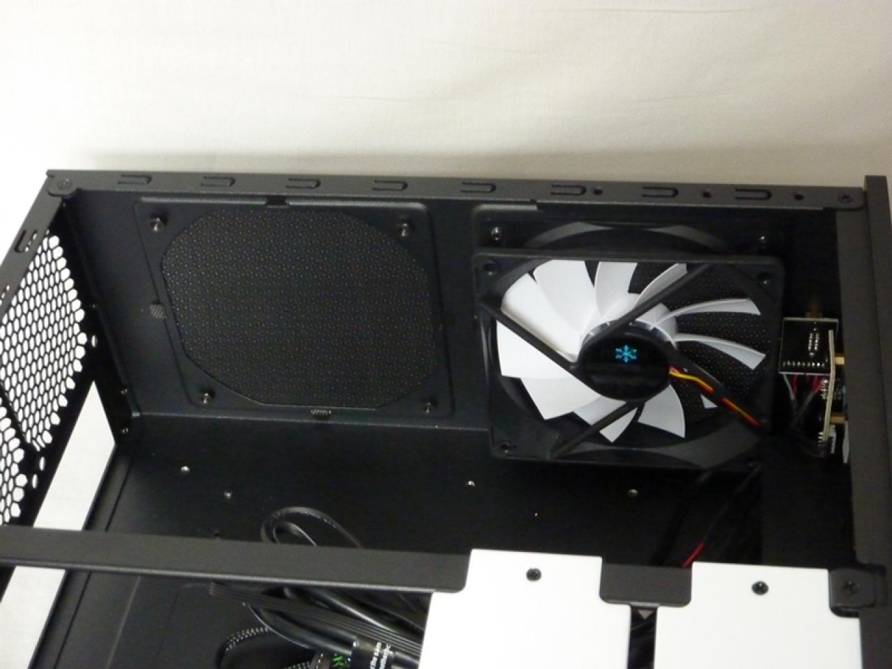 [02/01/2013] [Review] Fractal Design Node 605 - gelungener Einstieg in den HTPC-Bereich? (12)