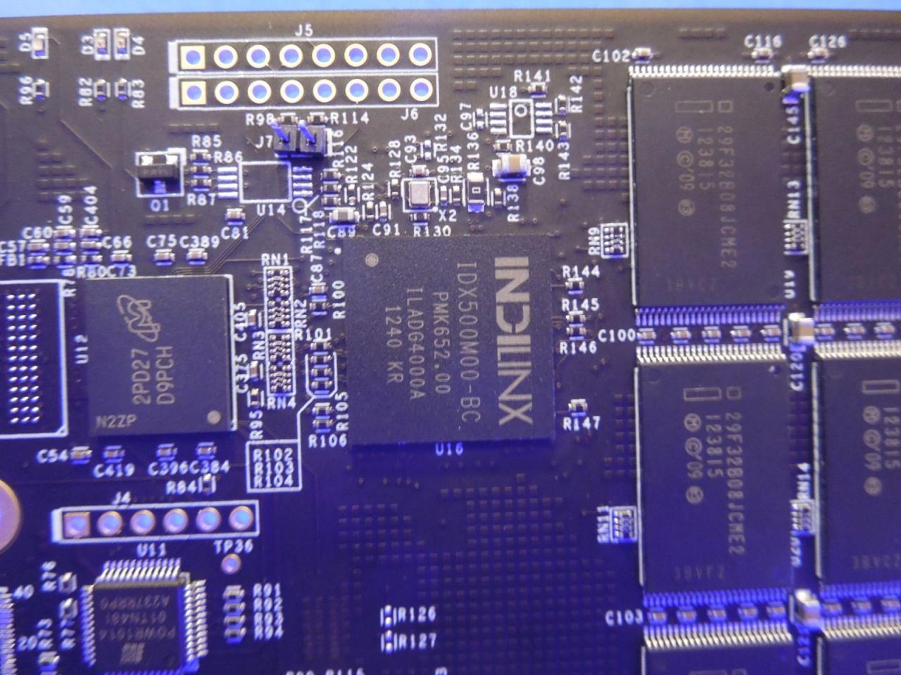 [11/01/2013] OCZ zeigt PCI-E-Vector mit einem Durchsatz von rund 1 GByte/S (6)