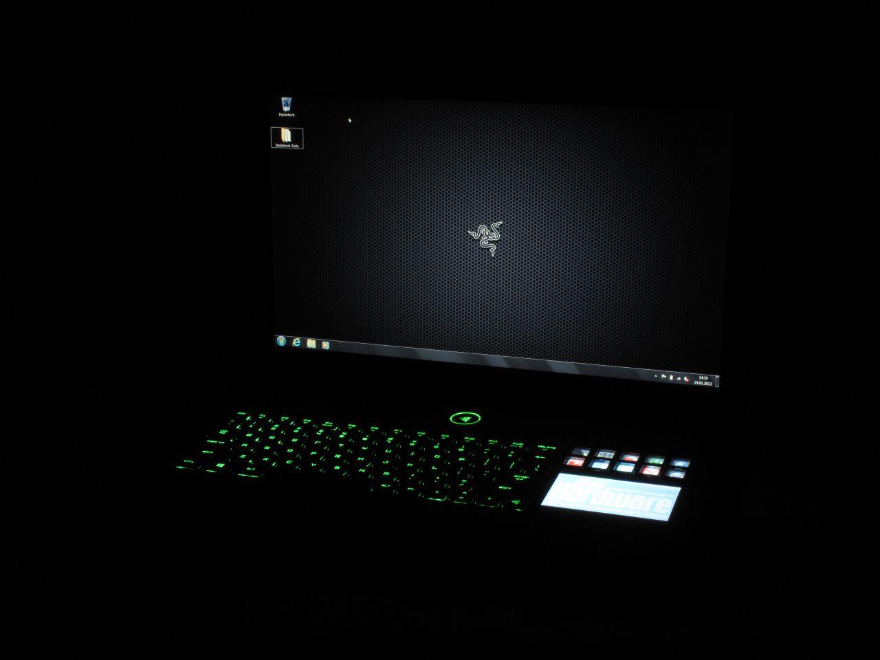 [24/01/2013] Test des Razer Blade: flaches Gaming-Notebook mit OLED-Touchpad (2)