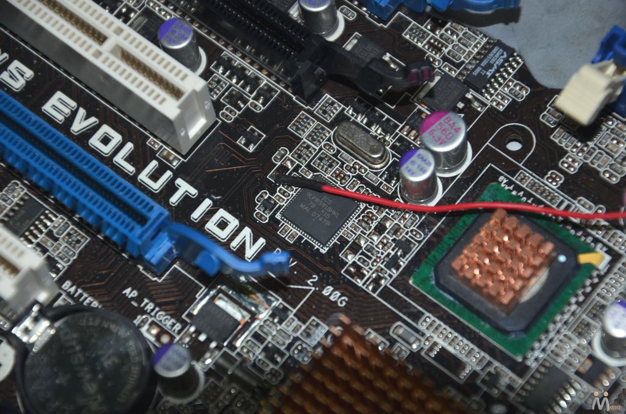 [13/02/2013] Neuer Intel-Taktrekord: 8.505,55 MHz mit Celeron 352 (2)
