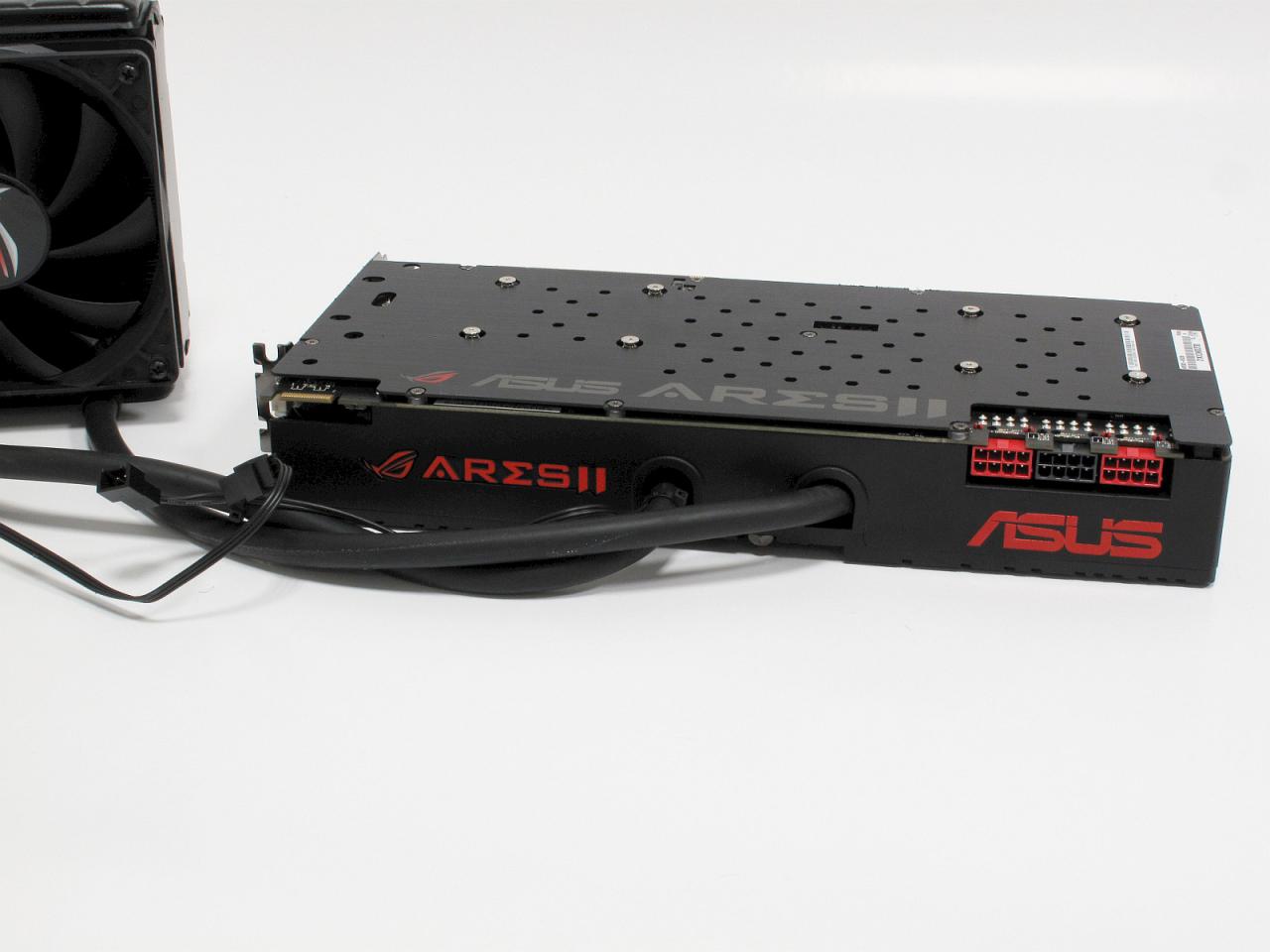 [01/02/2013] Asus Ares II im Test: Radeon HD 7970 GHz Edition Crossfire in einem Paket (11)