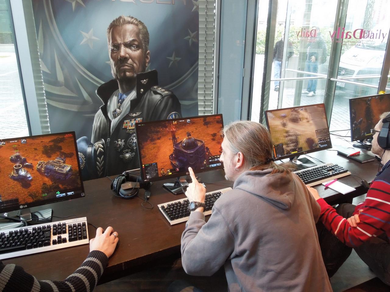 [22/02/2013] Command & Conquer angespielt: Echtes C&C-Spielgefühl mit sehenswerter Frostbite-2-Optik. 