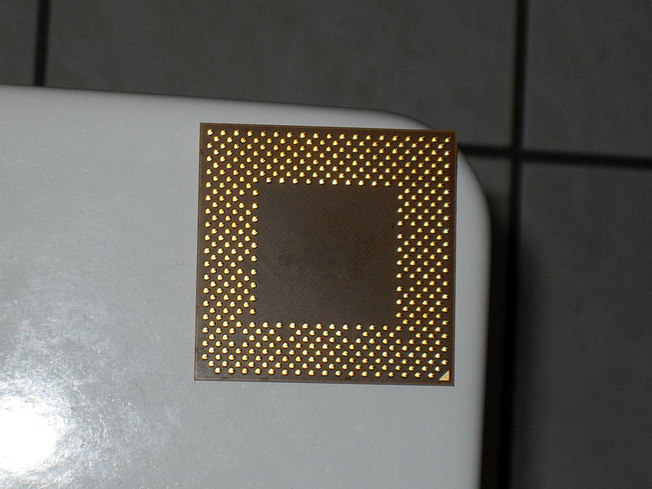 [22/02/2013] Update vom 23.02. mit neuen geköpften CPUs und spannenden Details (21)