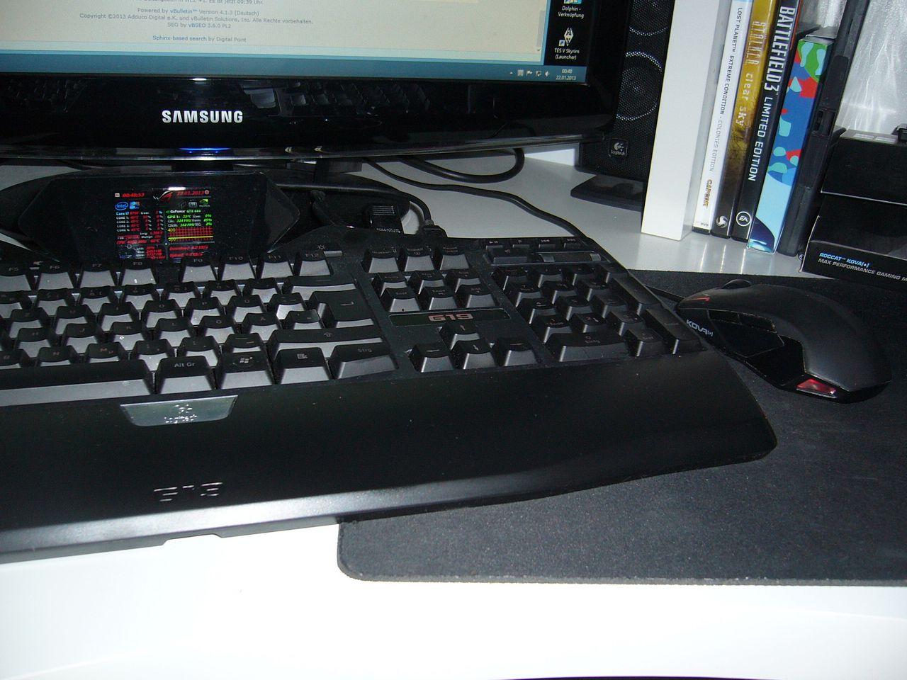[22/02/2013] Update vom 24.02. mit Maus im schwarz-grünen Used-Look und 20 Jahre alter Apple-Tastatur (13)