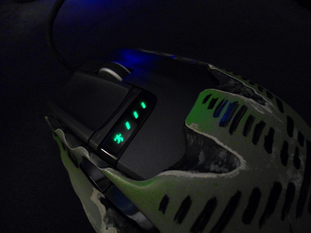 [22/02/2013] Update vom 24.02. mit Maus im schwarz-grünen Used-Look und 20 Jahre alter Apple-Tastatur (9)