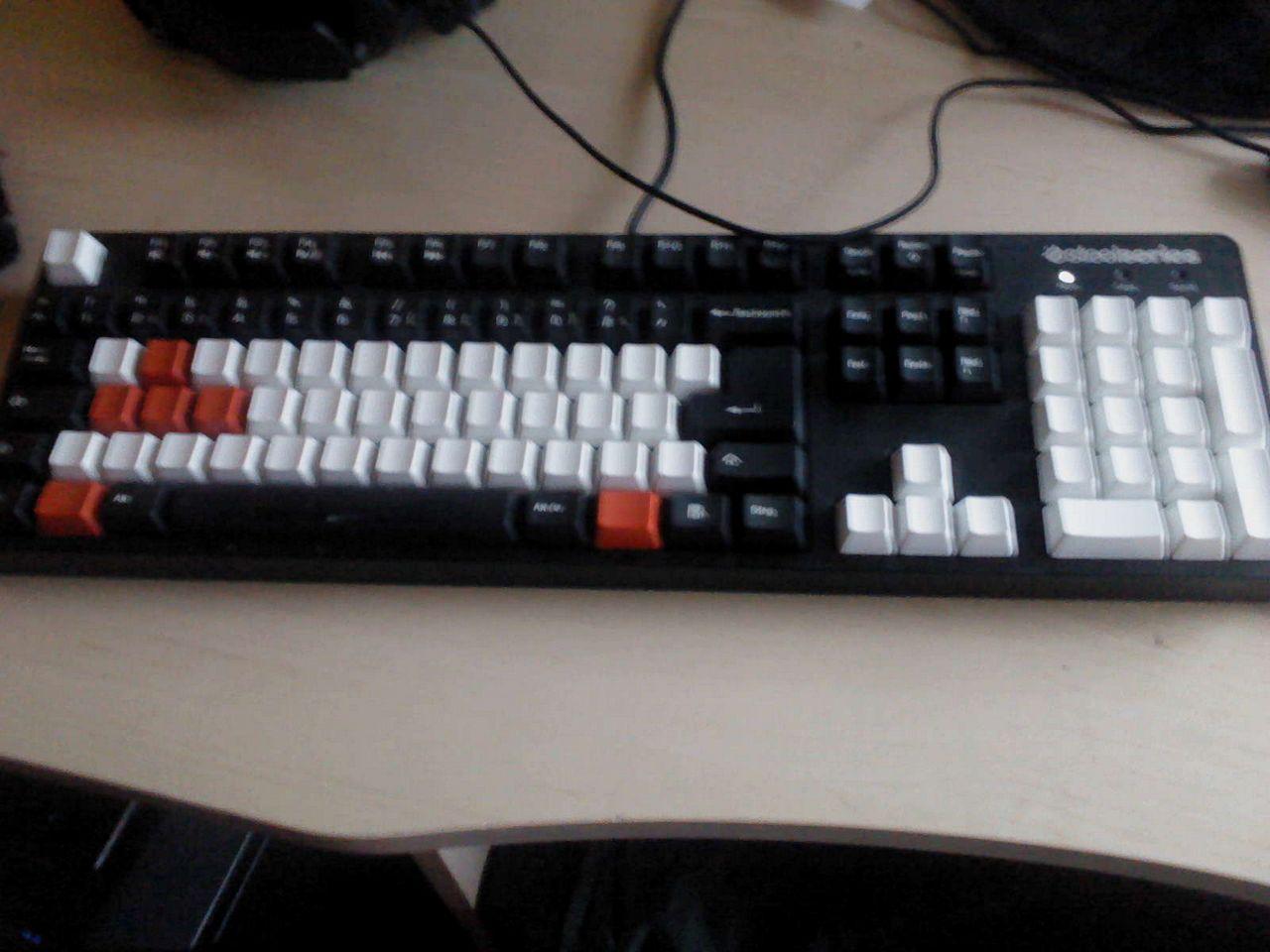 [22/02/2013] Update vom 24.02. mit Maus im schwarz-grünen Used-Look und 20 Jahre alter Apple-Tastatur (28)
