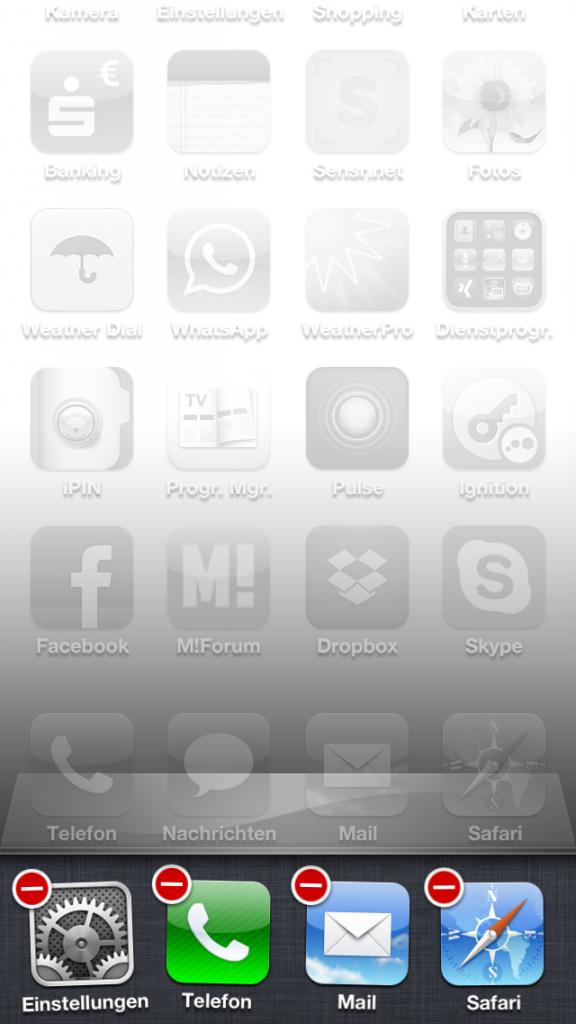 [12/02/2013] Apps, die im Hintergrund geladen sind, kosten Akkuleistung. Mit einem Doppeltipp auf den Home-Button können Sie diese schließen.