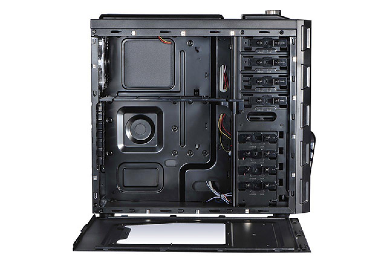 [18/02/2013] Spire X2 6018 - Midi-Tower mit futuristischer Front (7)