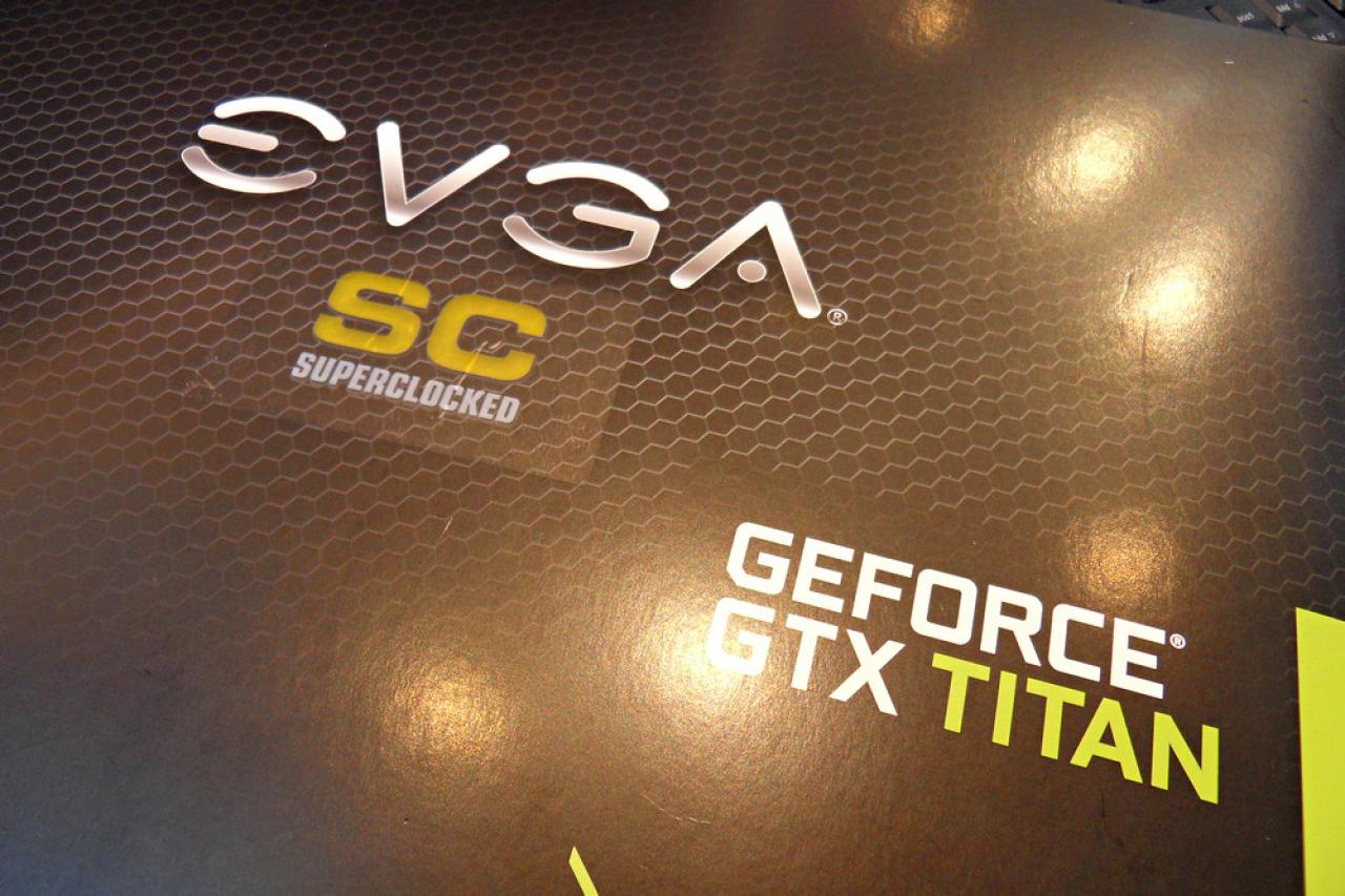 [06/03/2013] EVGA zeigt Geforce GTX Titan Superclocked - eigene Design nicht gestattet