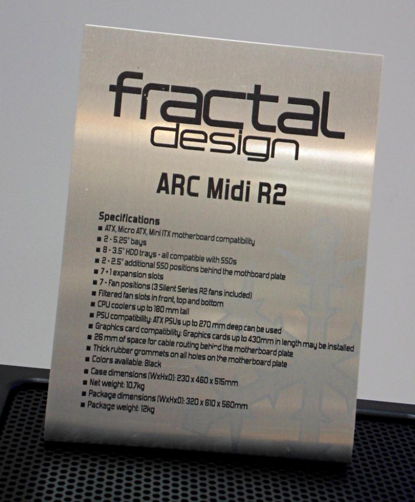[05/03/2013] Fractal Design zeigt den Arc Midi R2 - ab Sommer verfügbar