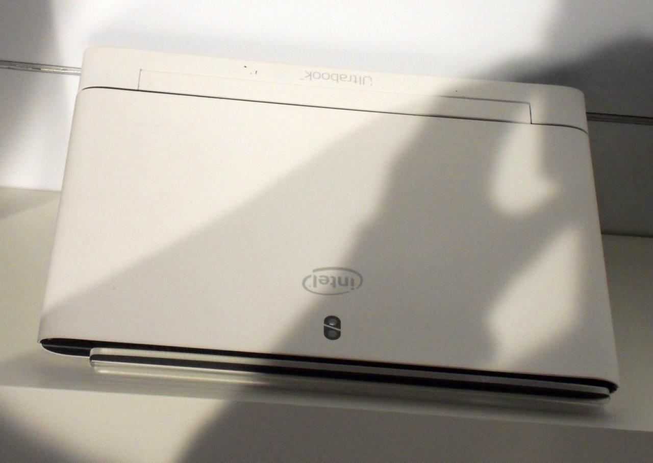 [05/03/2013] Intel zeigt Ultrabook-Prototyp eines Haswell-Convertible 