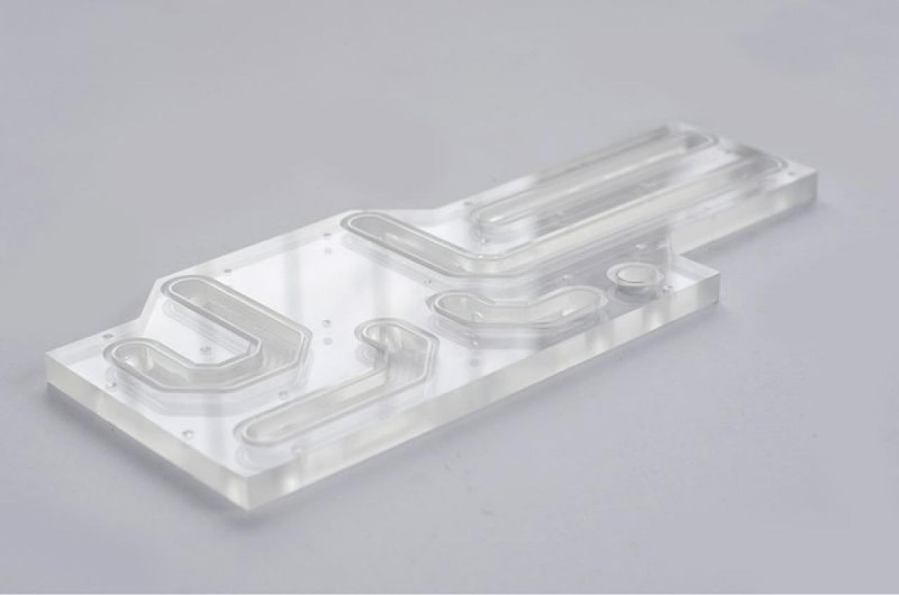 [20/03/2013] Caselabs TH10 N.V.: Ein PC mit Ausnahme-Wasserkühlung entsteht (22)