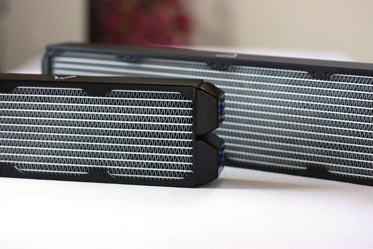 [13/03/2013] Edel-Casemod entsteht: Silverstone TJ11 trifft auf umfangreiche Wasserkühlung (14)
