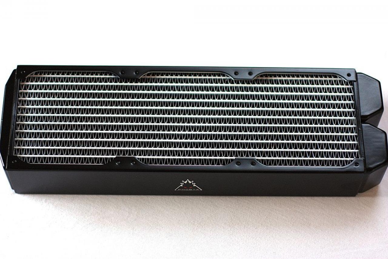 [13/03/2013] Edel-Casemod entsteht: Silverstone TJ11 trifft auf umfangreiche Wasserkühlung (15)