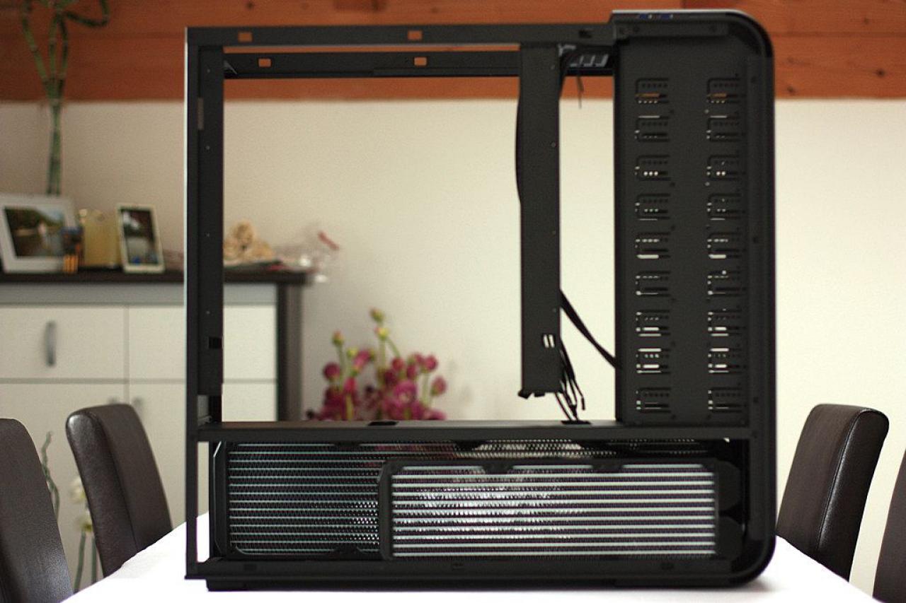 [13/03/2013] Edel-Casemod entsteht: Silverstone TJ11 trifft auf umfangreiche Wasserkühlung (18)