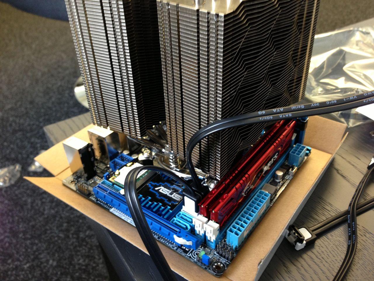 [14/03/2013] Geforce GTX Titan im Mini-ITX-PC: Spannender Baubericht eines Community-Mitglieds (9)