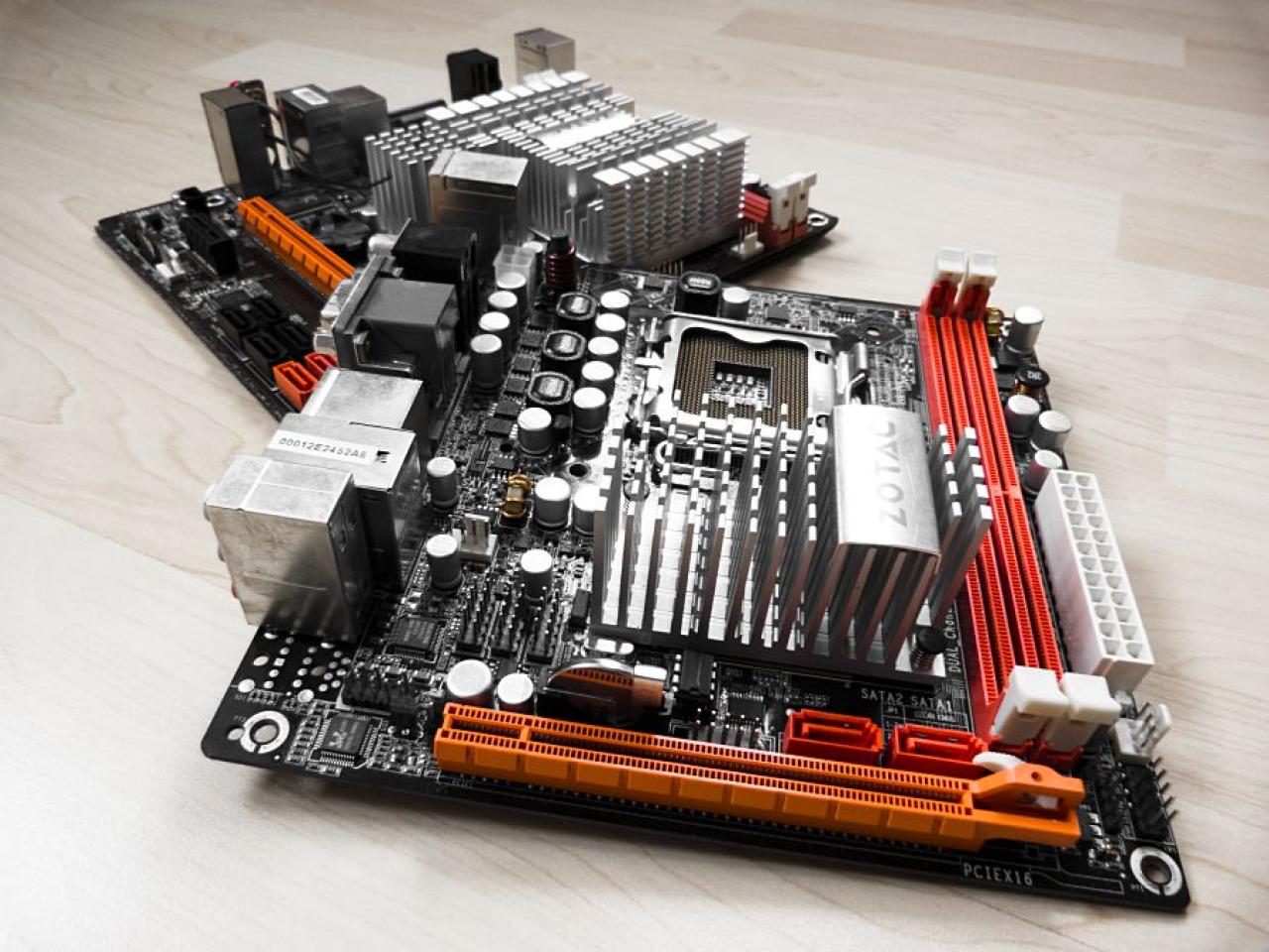 [30/03/2013] Update vom 30.03. mit vielen Platinen für Mini-PCs (1)