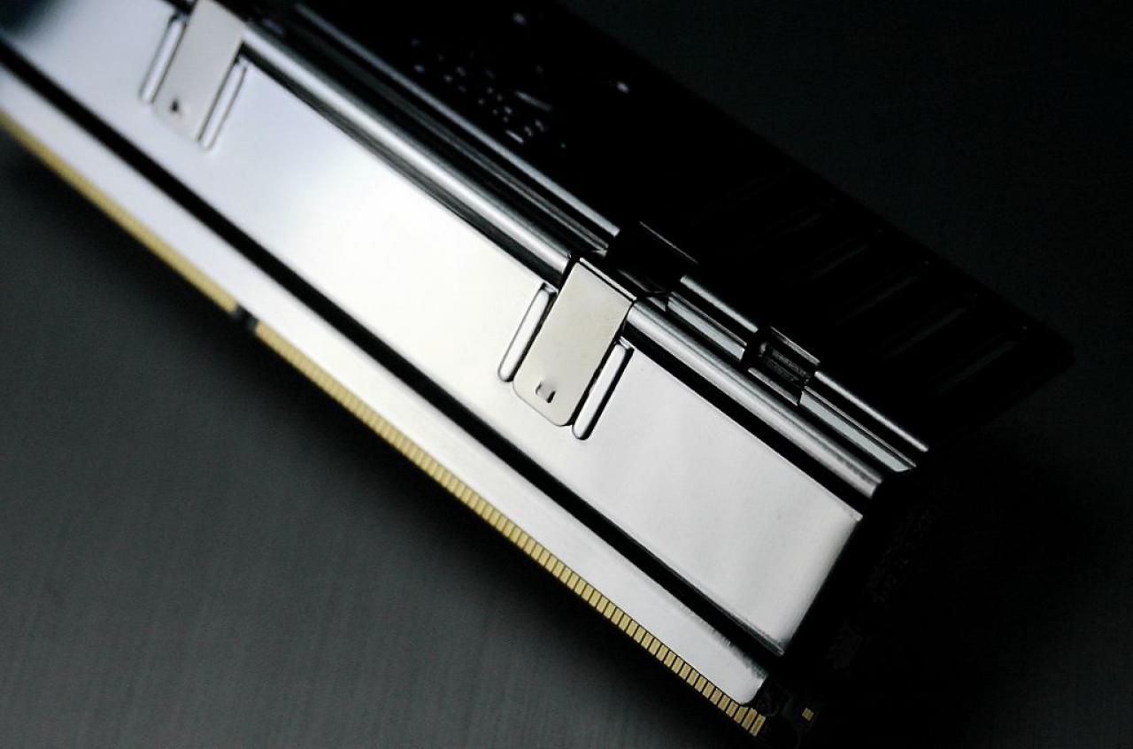 [06/03/2013] Update vom 6.3. mit schrägen Kühlkonstruktionen und Zwergen-PCB (3)