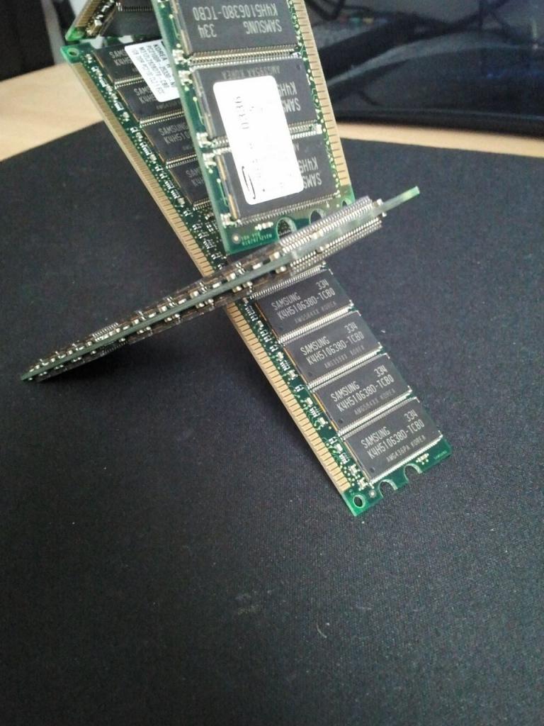 [06/03/2013] Update vom 6.3. mit schrägen Kühlkonstruktionen und Zwergen-PCB (26)