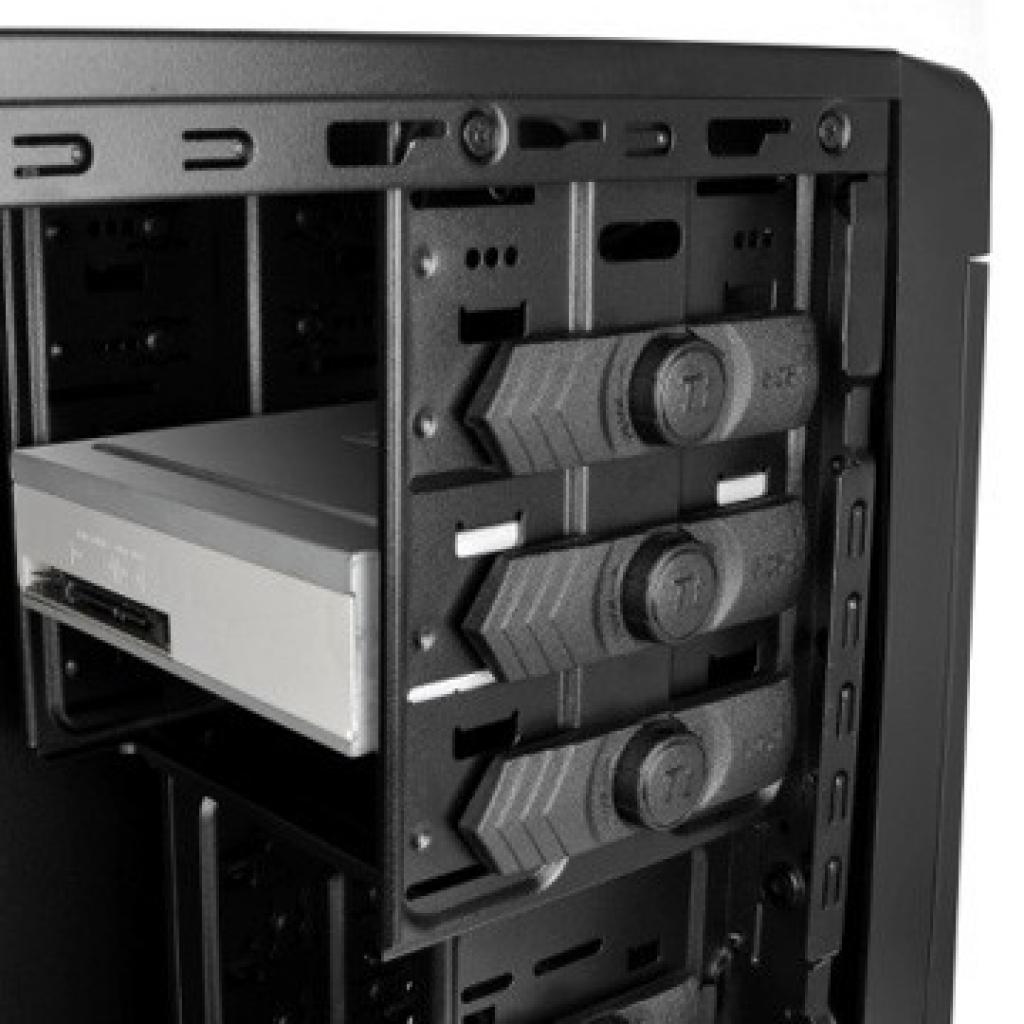 [01/03/2013] Thermaltake Urban S21 02 (1)