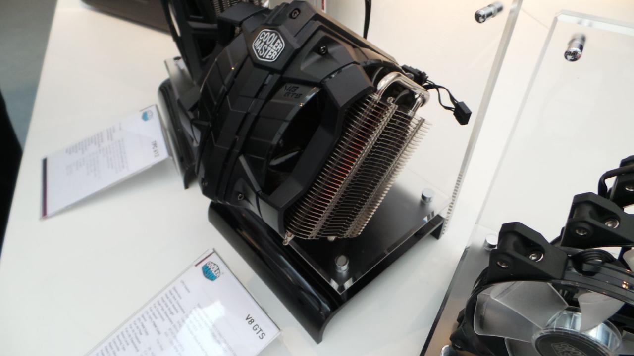 [05/03/2013] Cooler Master stellt V8 GTS vor (2)