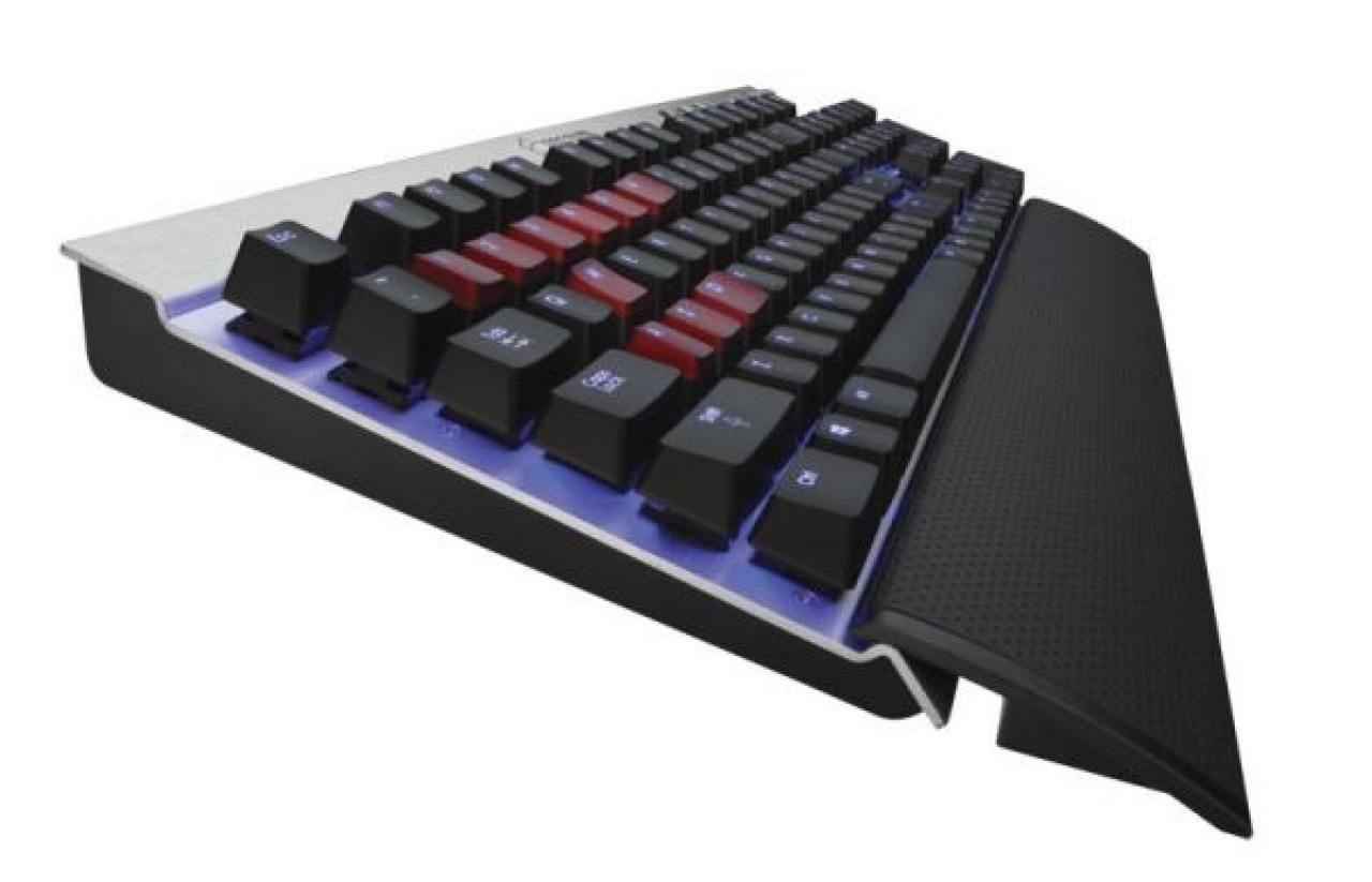 [21/03/2013] Die Corsair Vengeance K70 in natürlichem Silber.