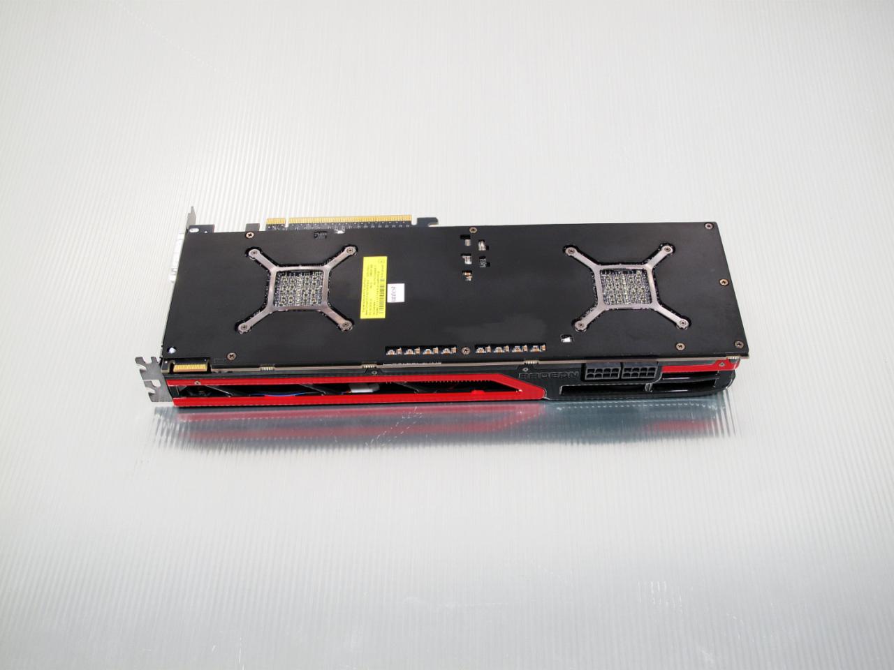 [22/04/2013] AMD Radeon HD 7990 (Malta) im PCGH-Test (3)