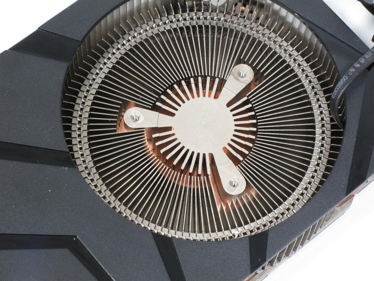[05/04/2013] Test der Asus Geforce GTX 670 Direct CU Mini: Grafikkarten-Geschoss im ITX-Format (10)