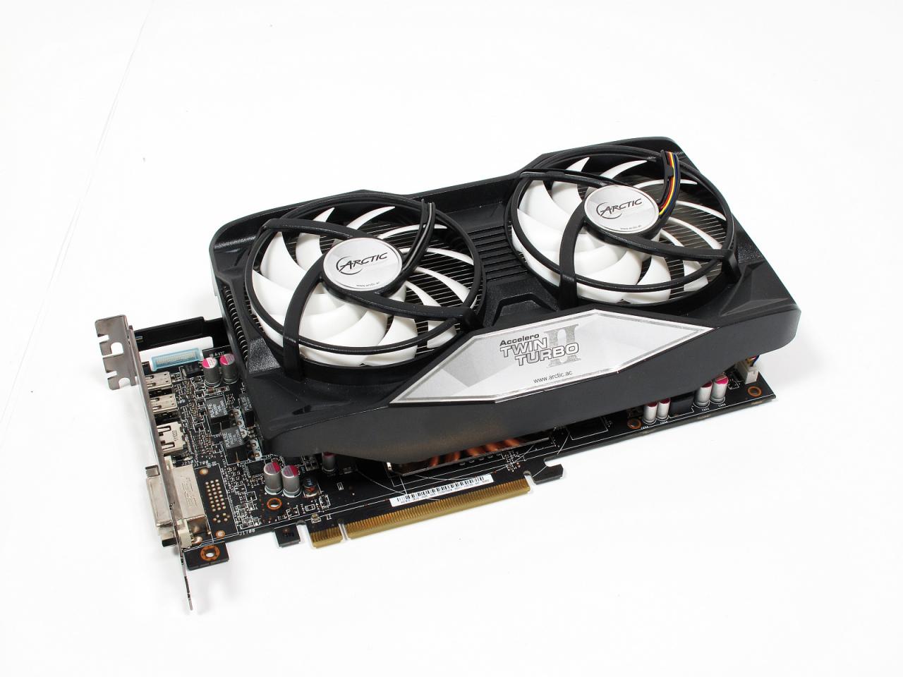 [02/04/2013] Taktfreudige HD 7870 plus Arctic Twin Turbo II: Fertig ist die PCGH-Testkarte für 1.337-MHz-Benchmarks