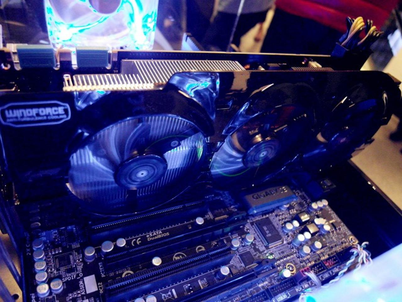 [05/04/2013] Windforce-3X-Kühler für Geforce GTX Titan muss warten (4)