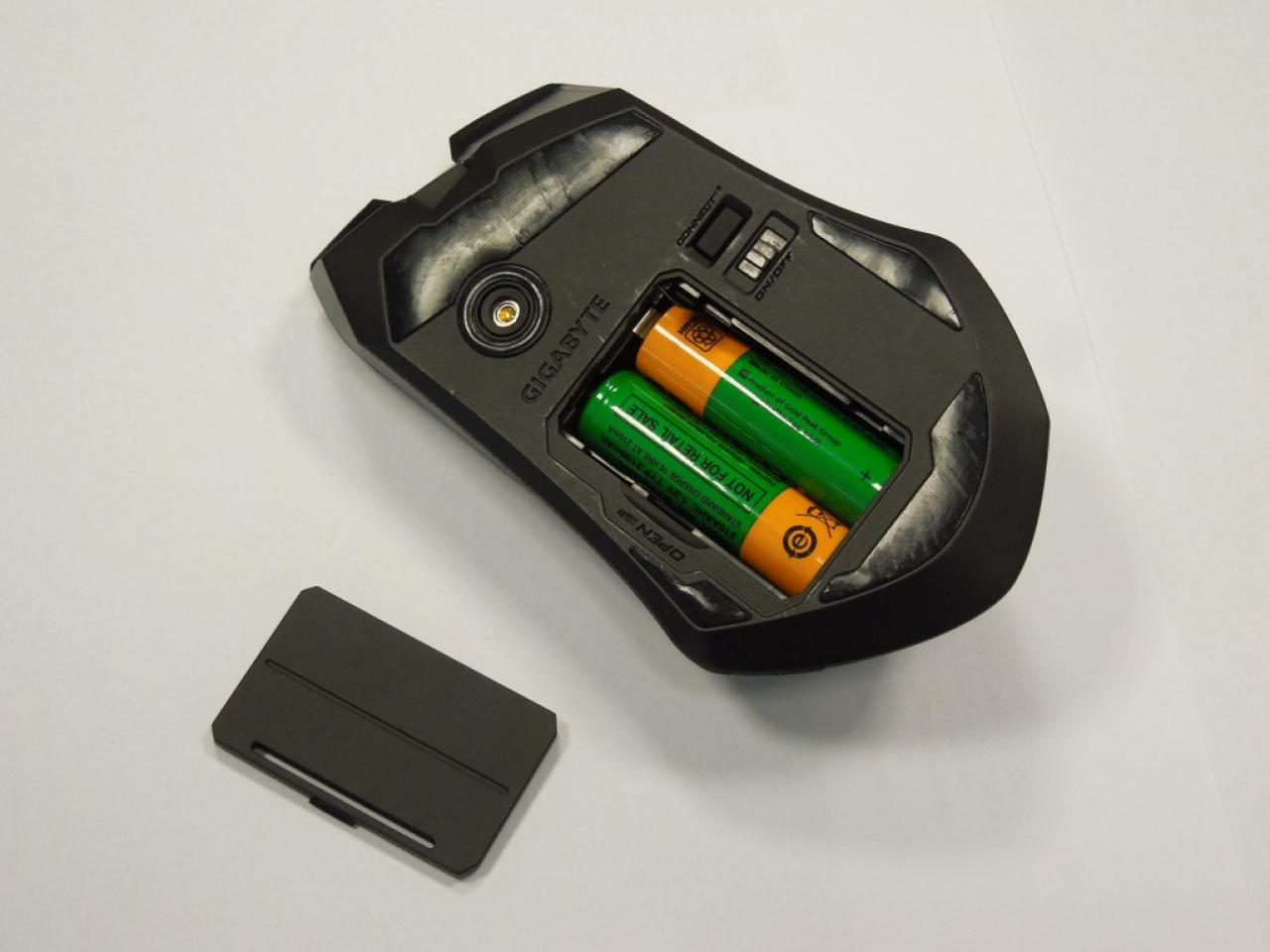 [12/04/2013] Gigabyte Aivia Uranium mit externem Display (6)