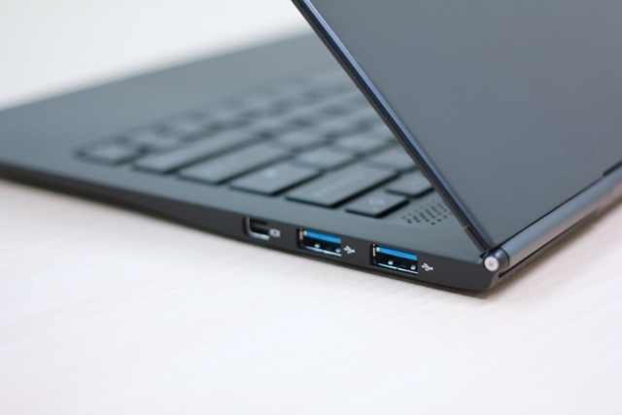 [21/04/2013] Ultrabook: Hersteller Inhon präsentiert mit dem Blade 13 Carbon das dünnste Notebook der Welt (5)