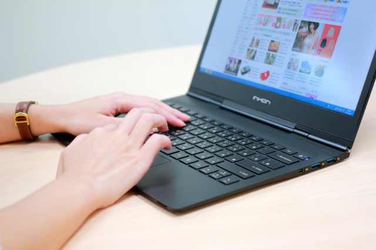 [21/04/2013] Ultrabook: Hersteller Inhon präsentiert mit dem Blade 13 Carbon das dünnste Notebook der Welt (9)
