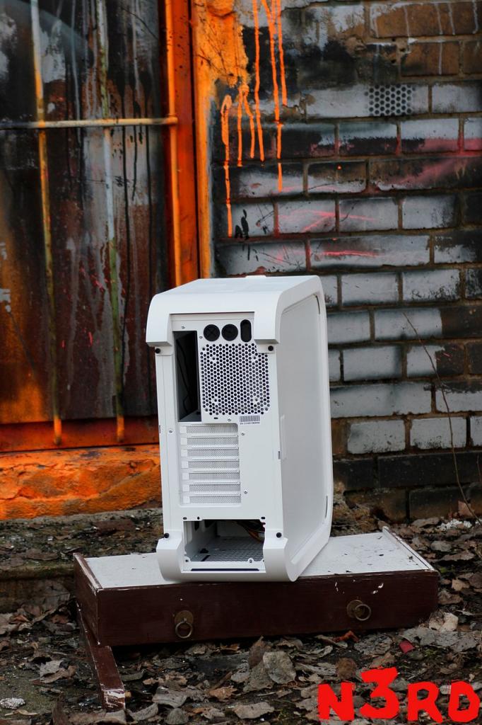 [26/04/2013] Bitfenix Survivor im Test (3)