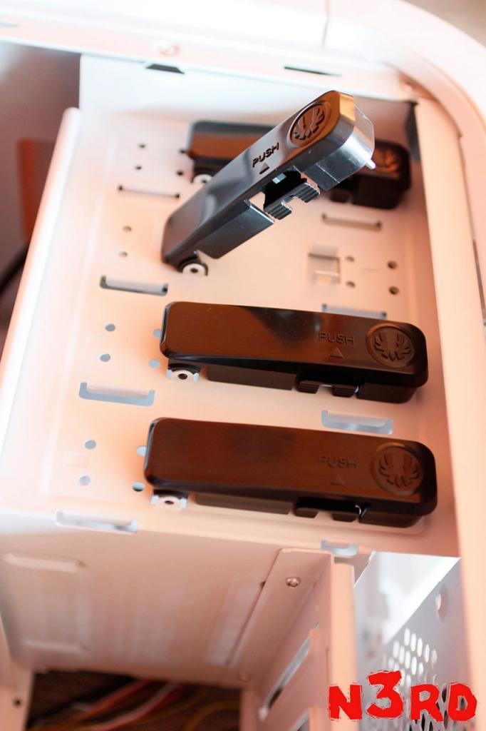 [26/04/2013] Bitfenix Survivor im Test (11)