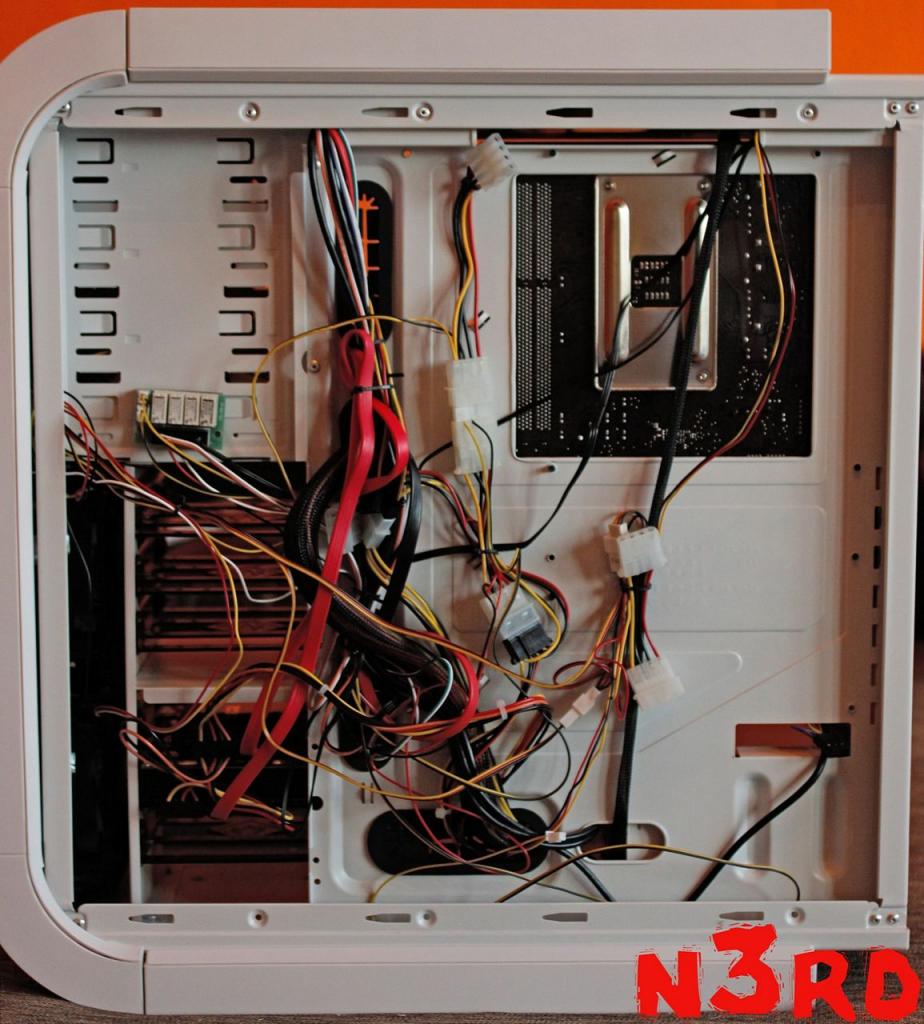 [26/04/2013] Bitfenix Survivor im Test (16)