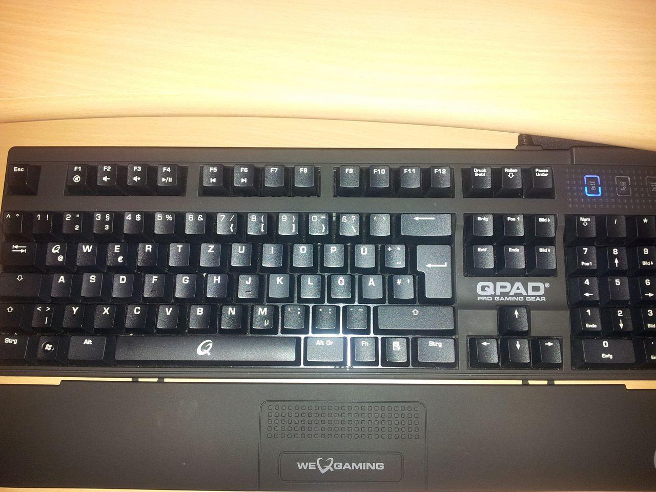 [12/04/2013] Update vom 14.04.: Tastatur nimmt ein Bad, darauf tippte man in den 80ern (40)