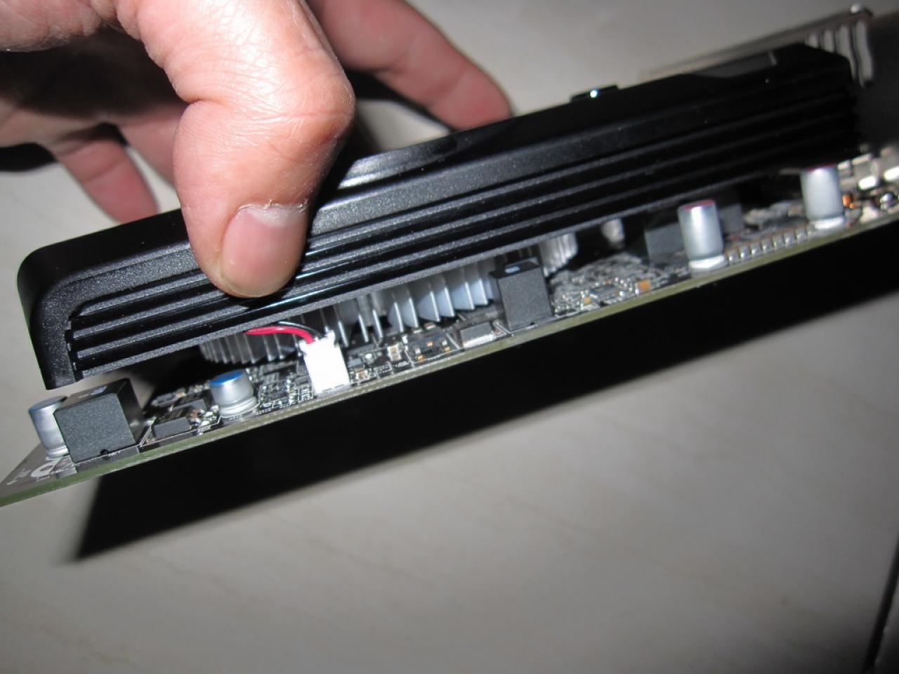 [29/04/2013] Erste Benchmarks zu unbekannter Grafikkarte - Bringt MSI ein neues Einstiegsmodell HD 7730? Quelle: Coolaler (6)
