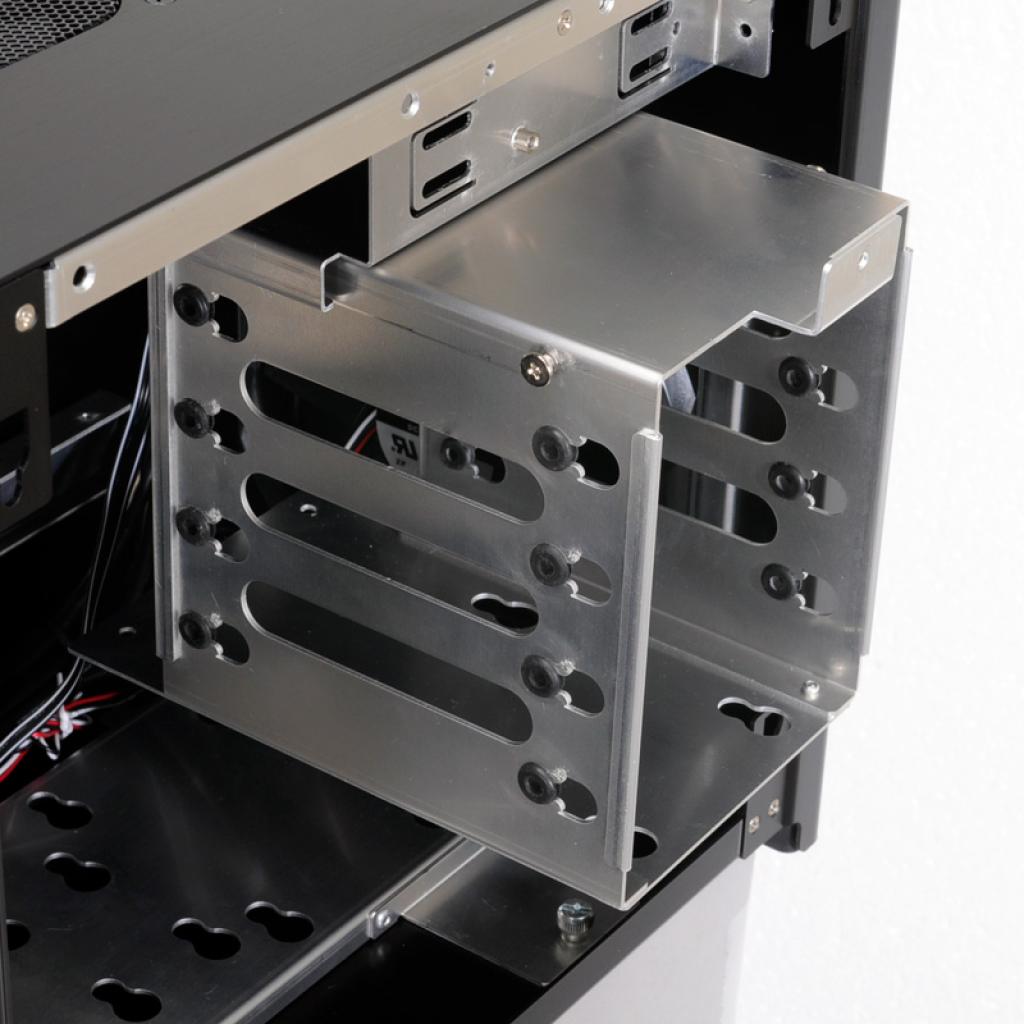 [18/04/2013] Lian Li: Die Neuen Mini-ITX-Gehäuse. Hier das PC-Q28 (11)