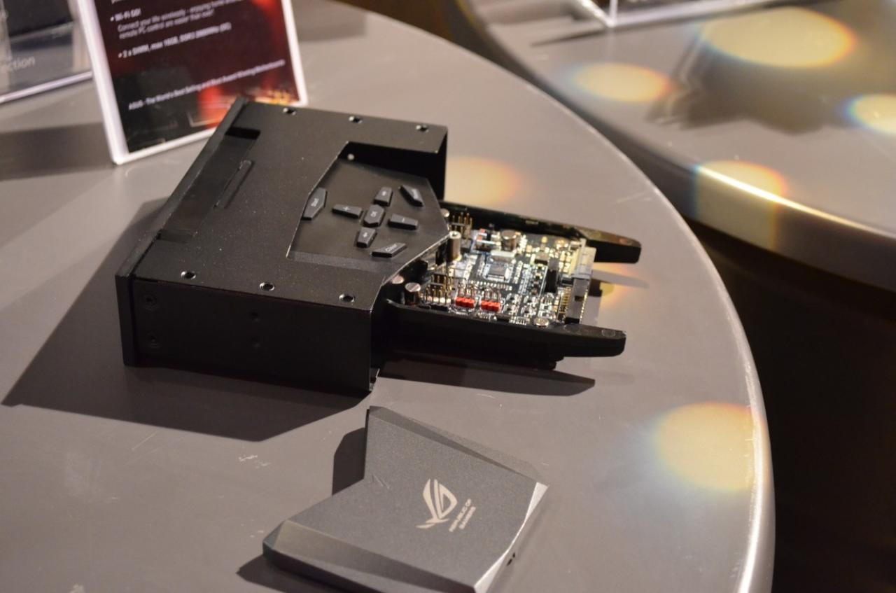 [15/05/2013] Asus OC Panel 01