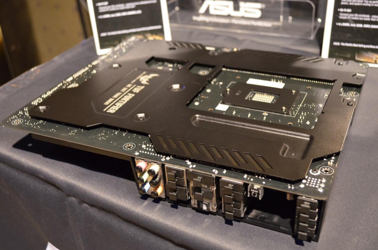 [15/05/2013] Asus Sabertooth Z87 05